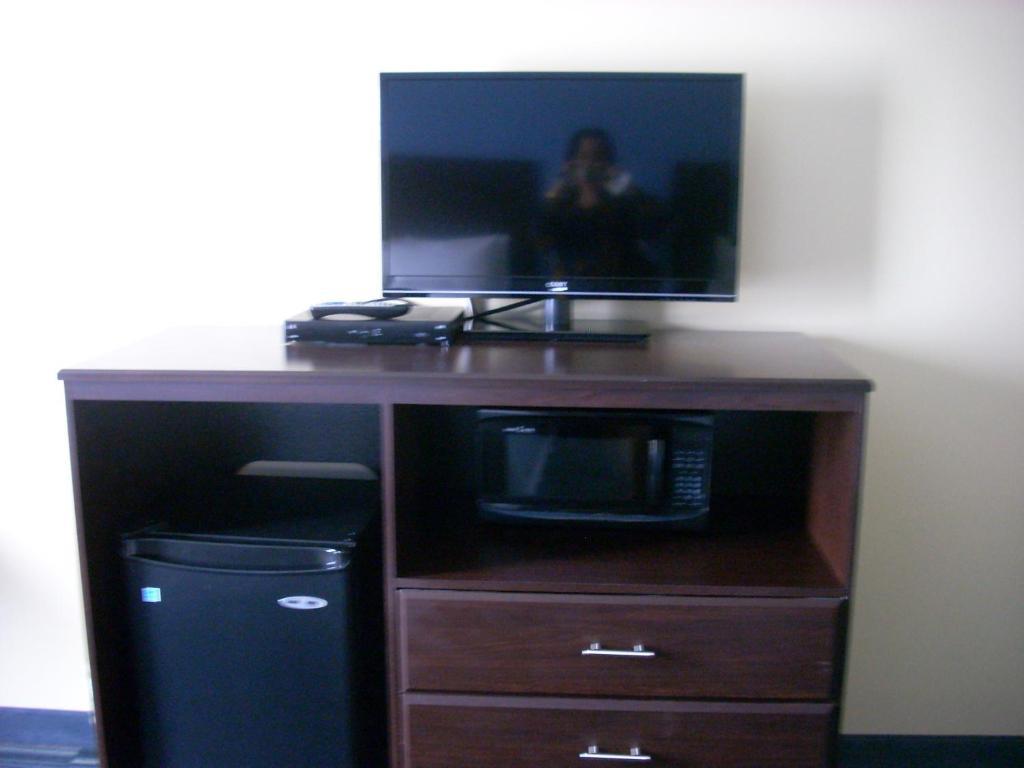 Days Inn & Suites By Wyndham Ozone Park/Jfk Airport Νέα Υόρκη Εξωτερικό φωτογραφία