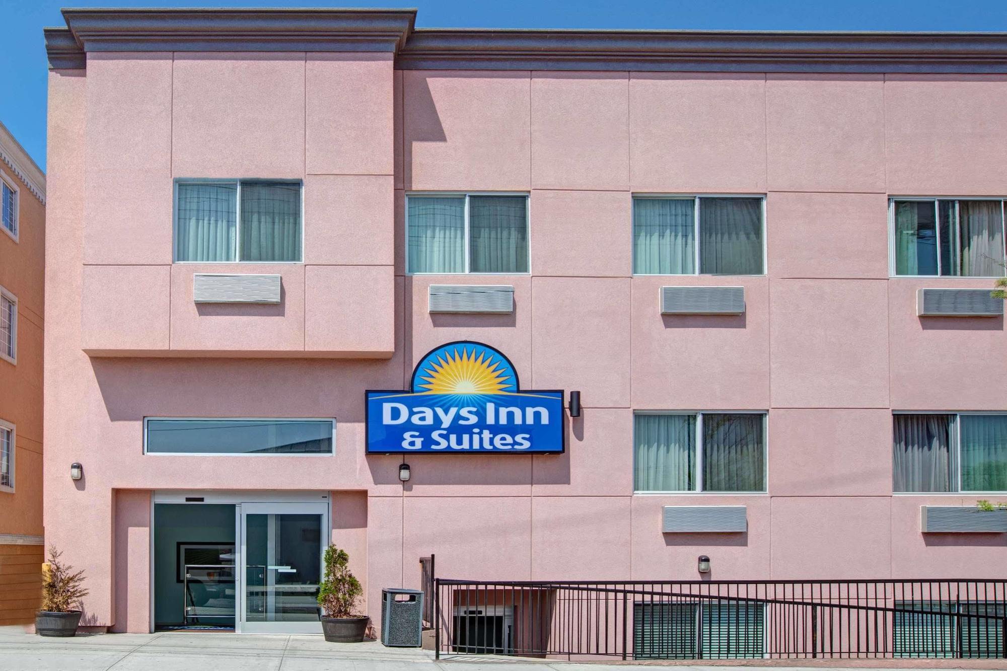 Days Inn & Suites By Wyndham Ozone Park/Jfk Airport Νέα Υόρκη Εξωτερικό φωτογραφία